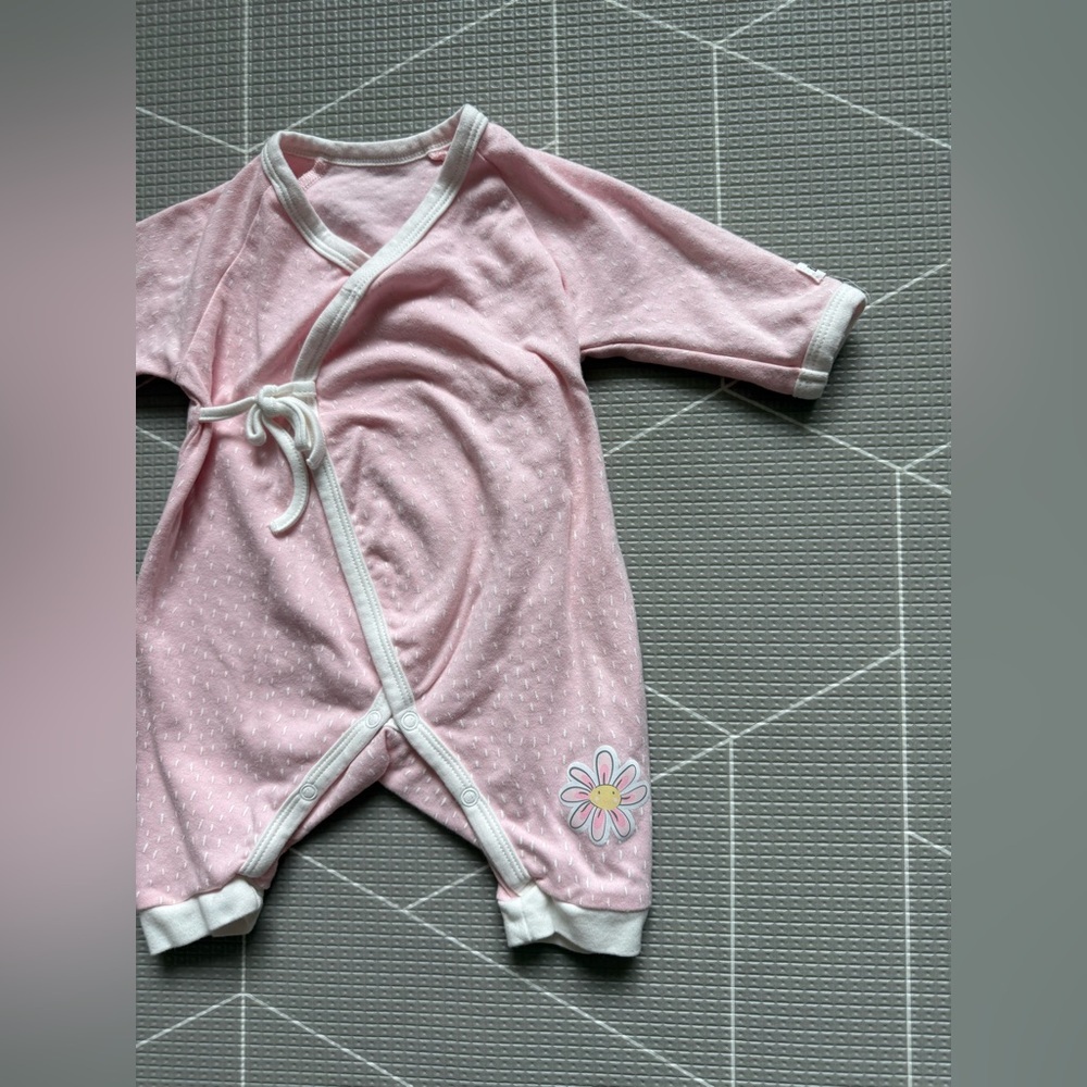 Bunnies by the Bay|Baby girl Pink Wrap jumpsuit onesie with Daisy Detail•••3-6M